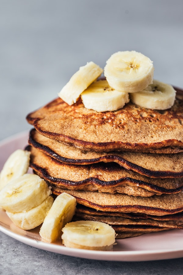 Panqueques de banana verde sin gluten.