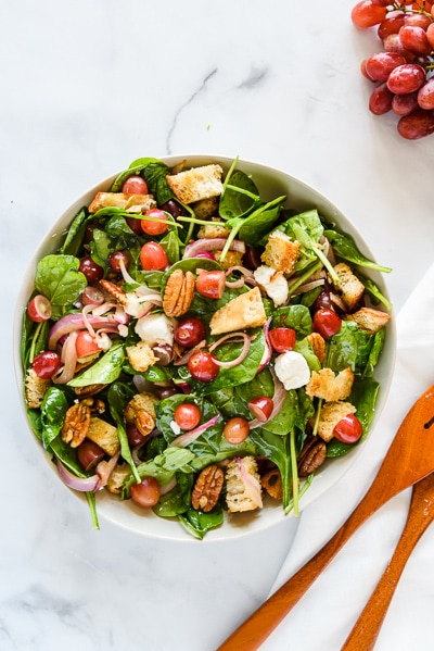 Ensalada de Espinacas con Uvas.